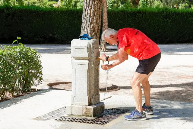  Recursos de fotografía. Ola de calor Retiro Fuentes Agua Deporte Calor Altas temperaturas 