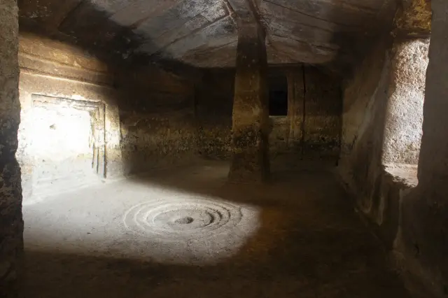 Domus de Janas en Cerdeña (Italia)