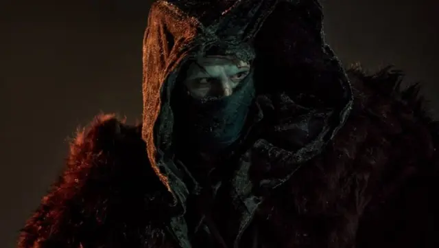 Jacob Elordi caracterizado como el monstruo de Frankenstein