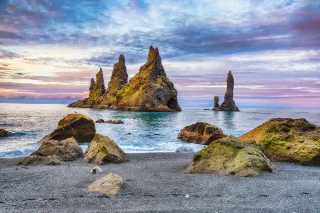 Playa Reynisfjara en Islandia