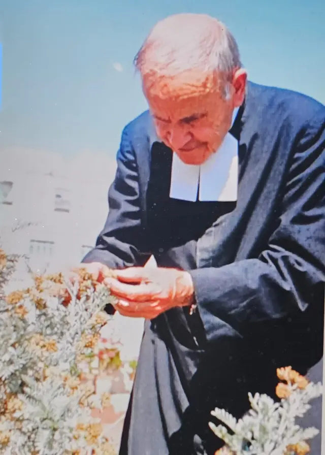 El científico veía a Dios en las flores... y en los hierbajos.