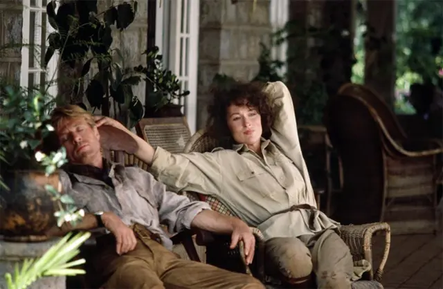 Robert Redford y Meryl Streep en 'Memorias de África'