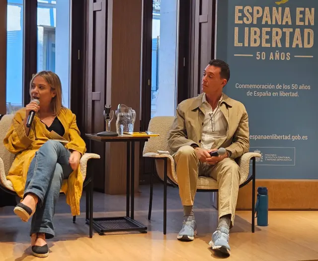 Aroa Moreno, autora de "Mañan matarán a Daniel", un libro inquietante sobre los últimos fusilamientos de Franco (más bien asesinatos, con juicios falsos) tal día como hoy, hace 50 años. Dos meses después, murió el dictador que ahora parecen añorar en la extrema derecha desmemoriada.