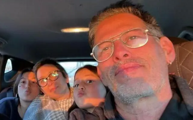 Ronen Engel y su familia.