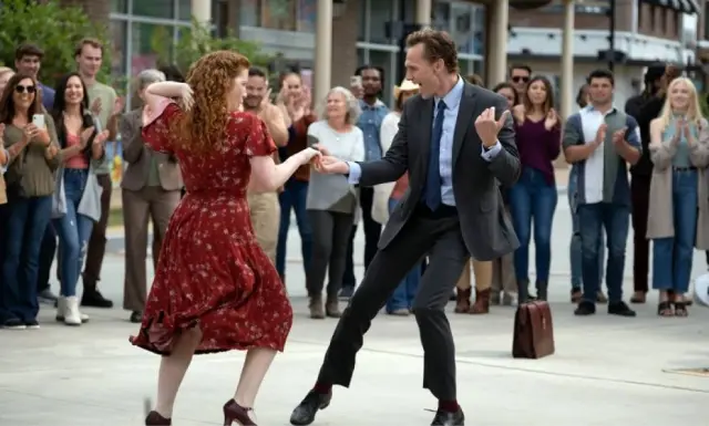 Annalise Basso y Tom Hiddleston en 'La vida de Chuck'