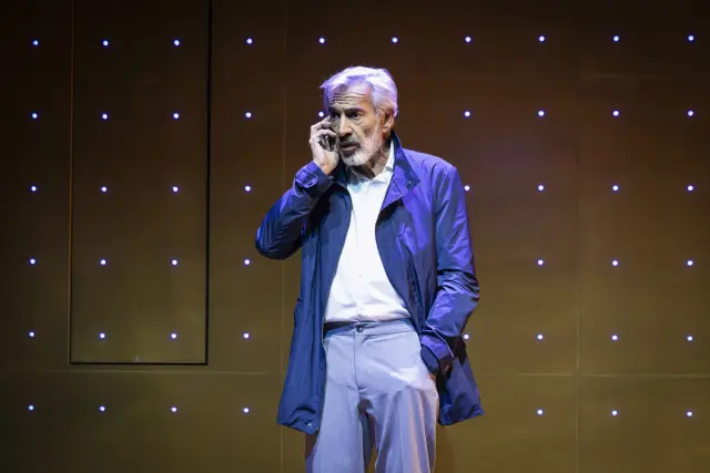Imanol Arias en una escena de 'Mejor no decirlo', dirigida por Claudio Tolcachir.