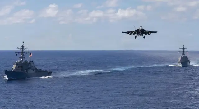 Maniobras de buques de guerra y aviones de EE UU en el mar Caribe en plenas tensiones con Venezuela.