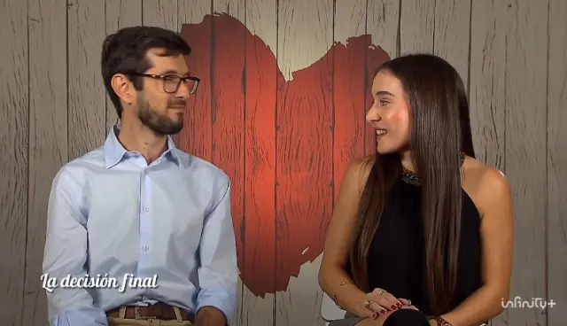 Carlos: "Vengo a 'First Dates' buscando a una mujer que quiera ser ama de casa y cuide de los hijos"