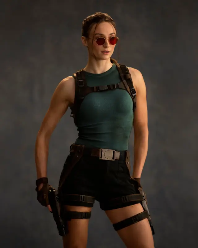 Sophie Turner como Lara Croft