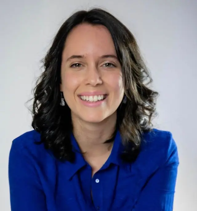 María Caso, concejala en el Ayuntamiento de Madrid y secretaria de Cultura y Deportes en el PSOE de Madrid. Fue la encargada de presentar y moderar el acto con una claridad de ideas envidiable y una fuerte voluntad para mejorar la vida de los madrileños. Me impresionó. Por ahí va nuestro futuro.