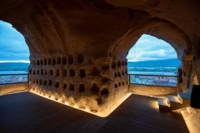Cuevas de los Cien Pilares en Arnedo (La Rioja, España)