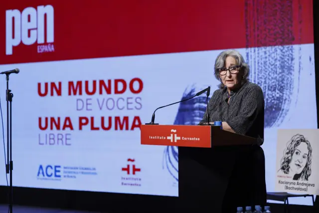 MADRID, 09/02/2026.- Romana Cacchioli, directora ejecutiva de PEN (Poetas, Escritores y Novelistas) Internacional, interviene durante el acto de lanzamiento de PEN España en la sede del Instituto Cervantes, este lunes en Madrid. EFE/Mariscal