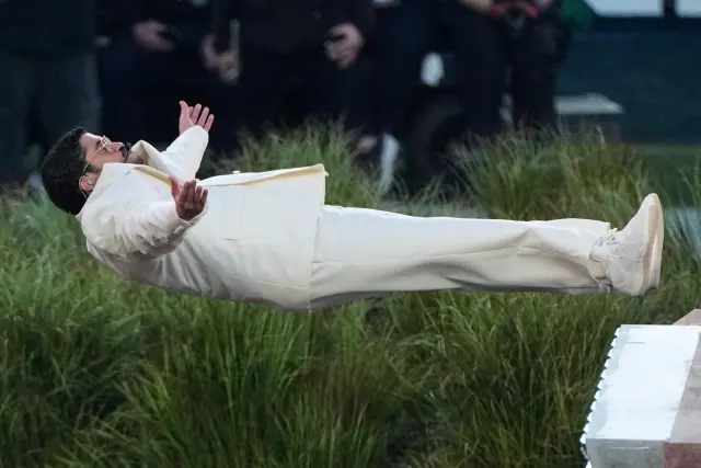 Bad Bunny en su actuación de la Super Bowl.