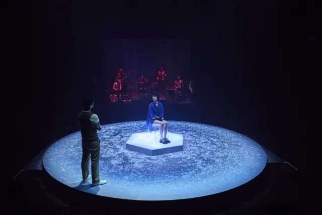 Escenario central de 'Constelaciones' en el Teatro Valle-Inclán.