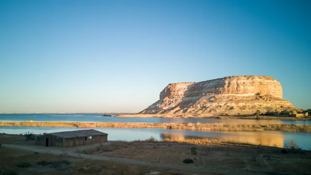 En este oasis egipcio aislado y remoto, cerca de la frontera libia, sus habitantes deben lidiar con la gestión del agua y el calor extremo