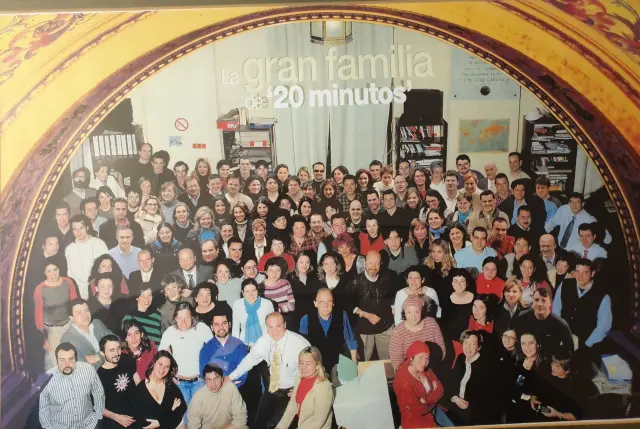 Foto de familia de 20minutos en la sede del Palacio de la Prensa en Callao. Muchos de los que aparecen en la foto no pudieron sumarse a la quedada improvisada de ayer. La repetiremos.