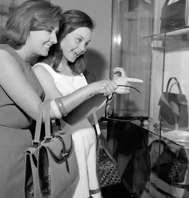 1961. Barcelona, Catalonia, Spain. The singer Rocio Durcal and the actress Concha Velasco in Barcelona.  (Photo by Gianni Ferrari/Cover/Getty Images)