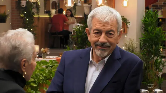 Blanca sonroja a Carlos Sobera con sus piropos: "Un hombre como tú vale la  pena clonarlo"