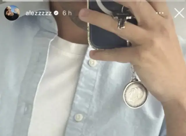 Álex Márquez, de 'OT 2023', pide perdón por enseñar en una foto un llavero con la cara de Franco: "Esas llaves no me pertenecen a mí"