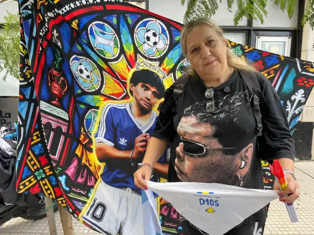 Alejandra Marciotra, presidenta del club de fans de Claudia Villafañe (primera esposa de Maradona)