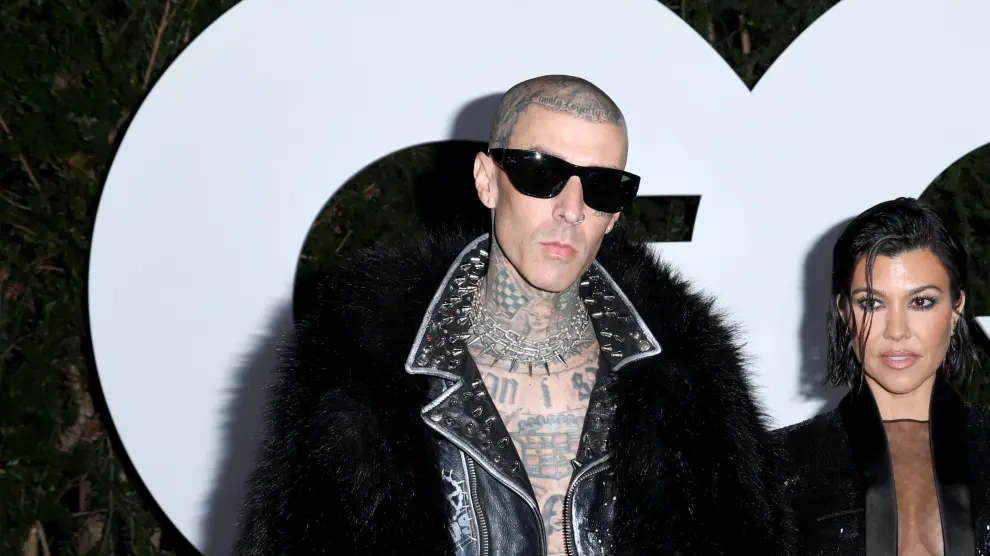 Travis Barker confirma el nombre y la Travis Barker confirma el nombre y la