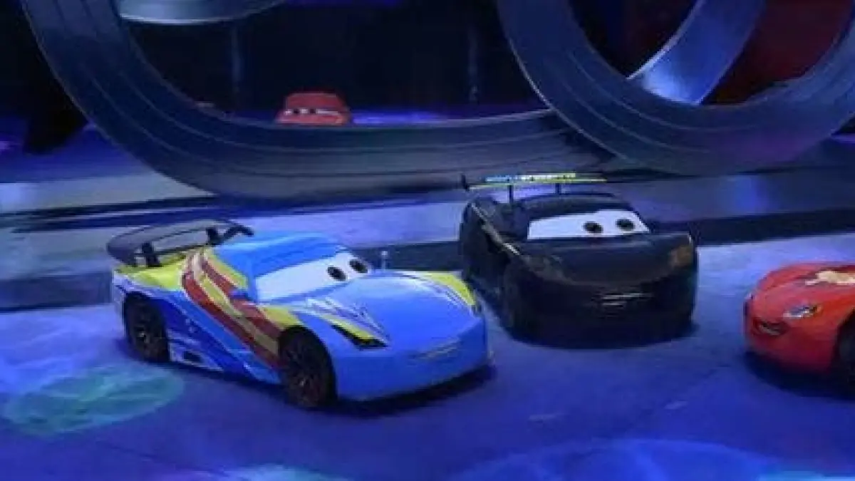 Vídeo El cameo de Fernando Alonso y Lewis Hamilton en 