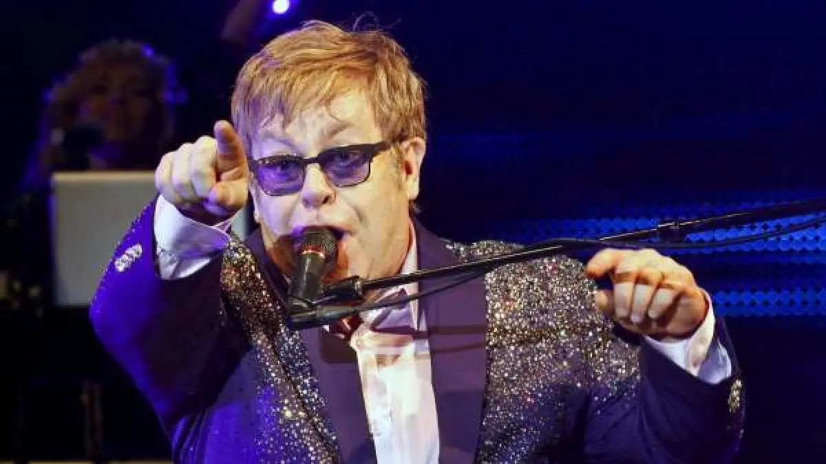 El cantante Elton John actuará el 6 diciembre en Barcelona en su único