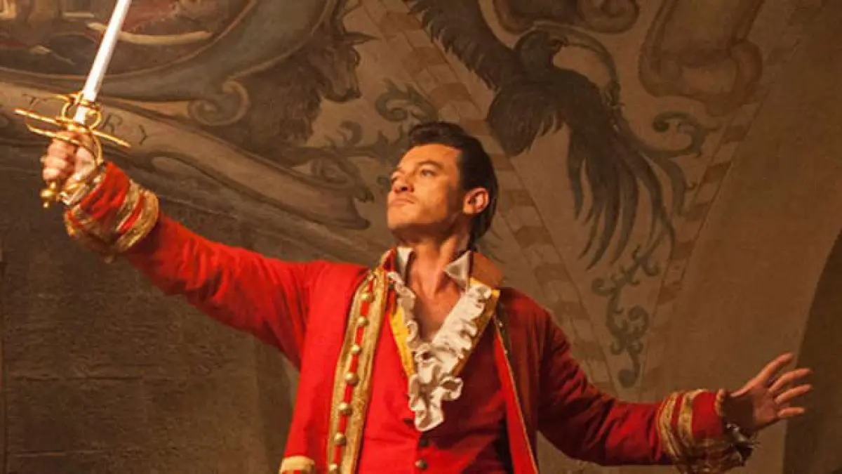 En Este Clip De La Bella Y La Bestia Gaston Es Todo Un Tiarron