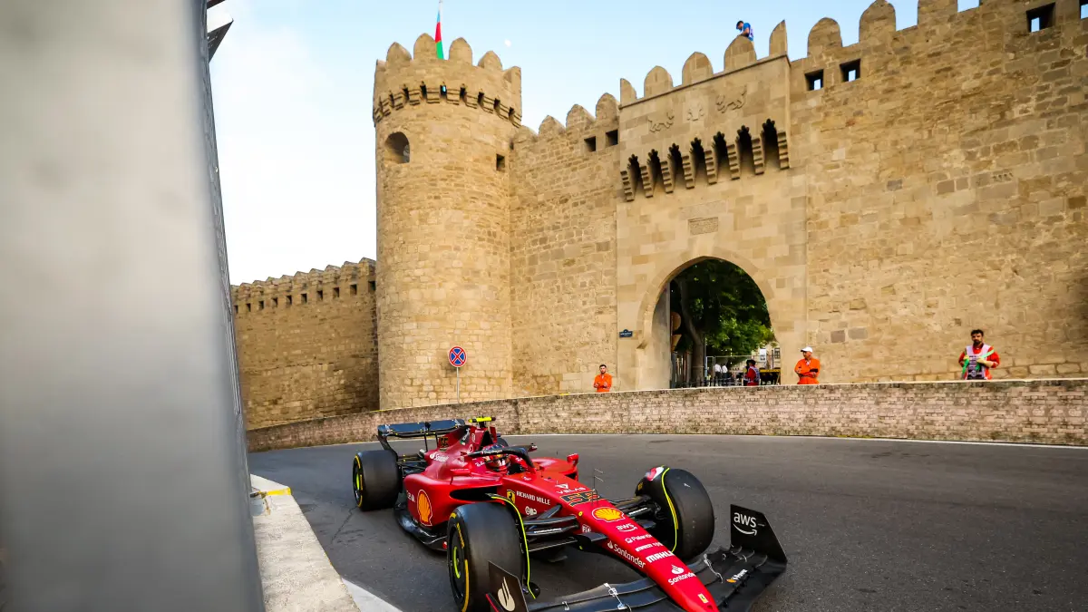 Leclerc suma una pole más y Sainz vuelve a fallar a la hora de la verdad; Alonso, 10º