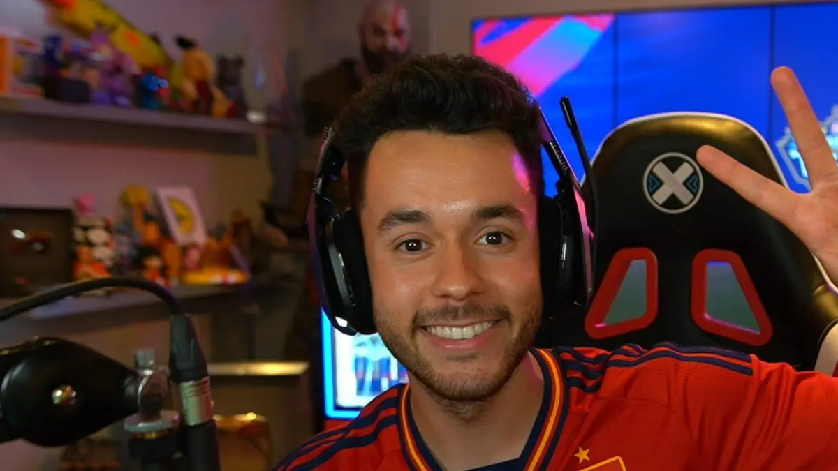 TheGrefg y DJMaRiiO presentan la camiseta de España para el Mundial de Qatar y se desata la polémica