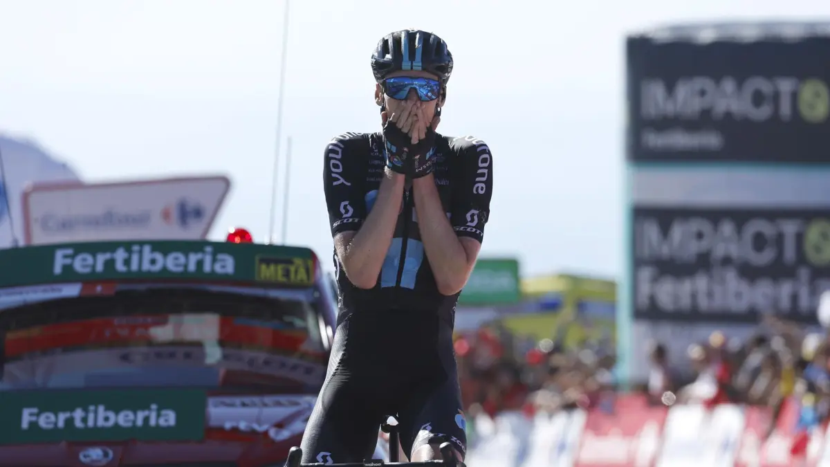 Vuelta: Sierra Nevada corona a Arensman y Evenepoel salva el día y el liderato