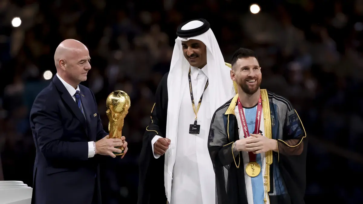 ¿Cuánto cuesta y dónde se puede comprar una capa como la de Messi en la final del Mundial?