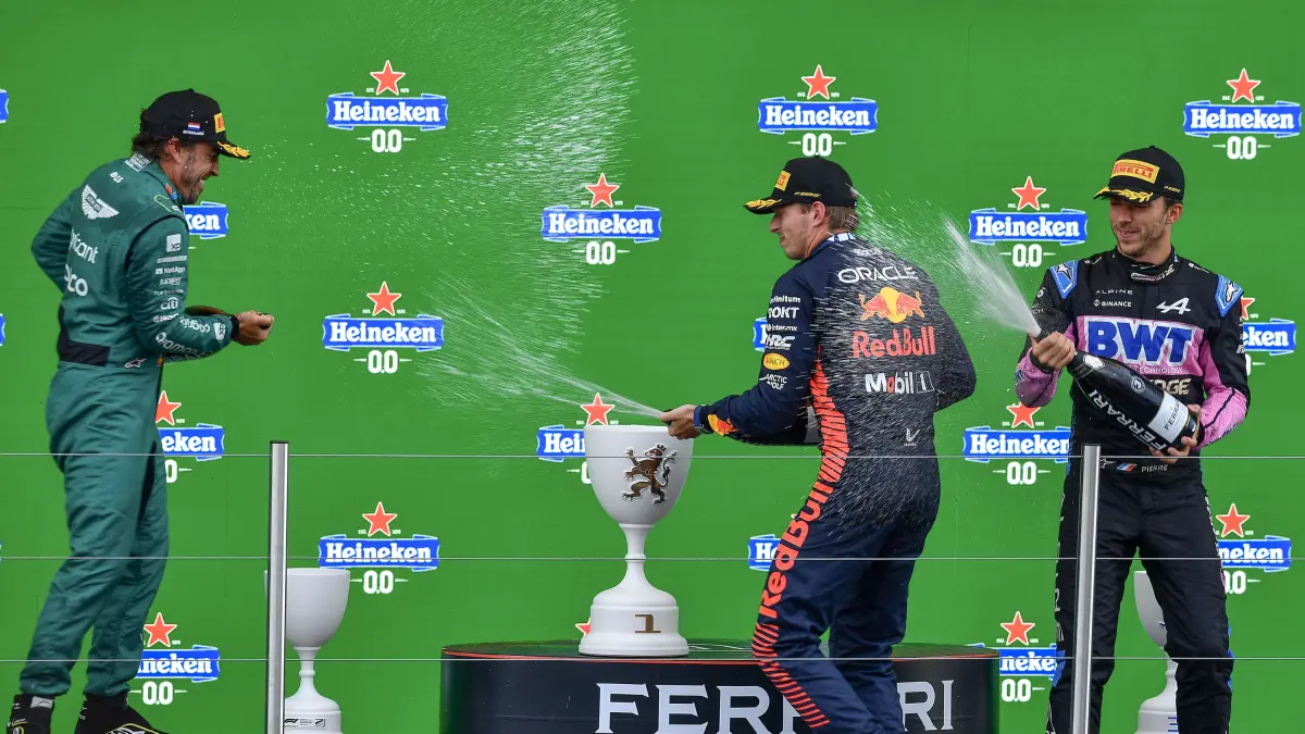La broma de Gasly sobre la '33' con Alonso y Verstappen tras la carrera en Zandvoort: "¿Cuánto estarías dispuesto a pagar?"
