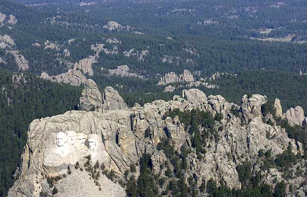 El monte Rushmore visto desde el aire en Black Hills, Dakota del Sur.