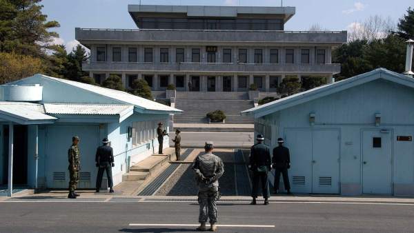 Imagen de la frontera entre Corea del Norte y Corea del Sur, vista desde el lado meridional.