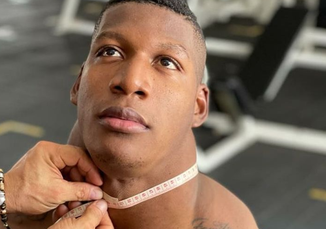 Rubiel Mosquera, el colombiano con un cuello de 52 centímetros que