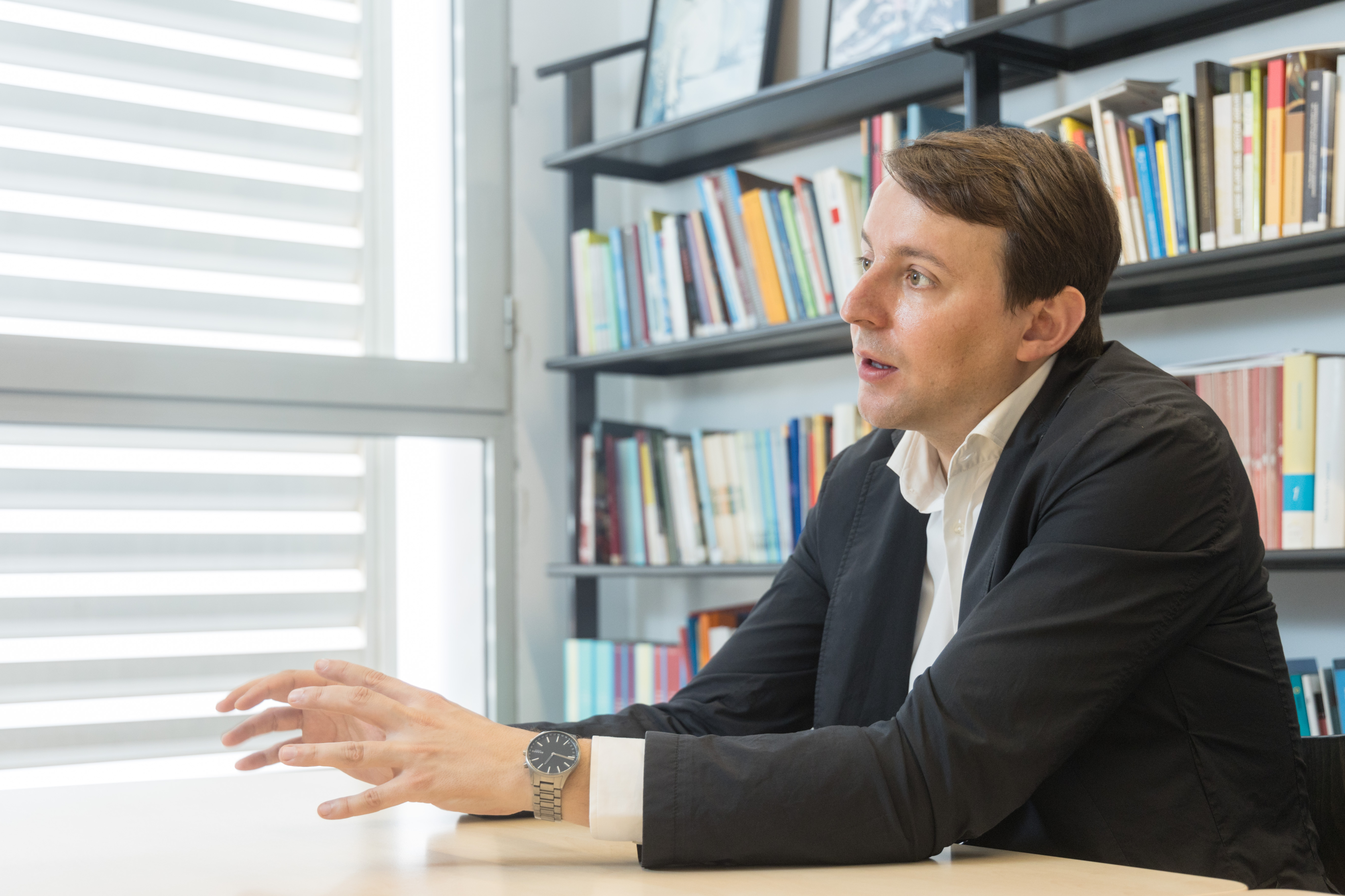 El eurodiputado socialista Javi López durante la entrevista a 20minutos.