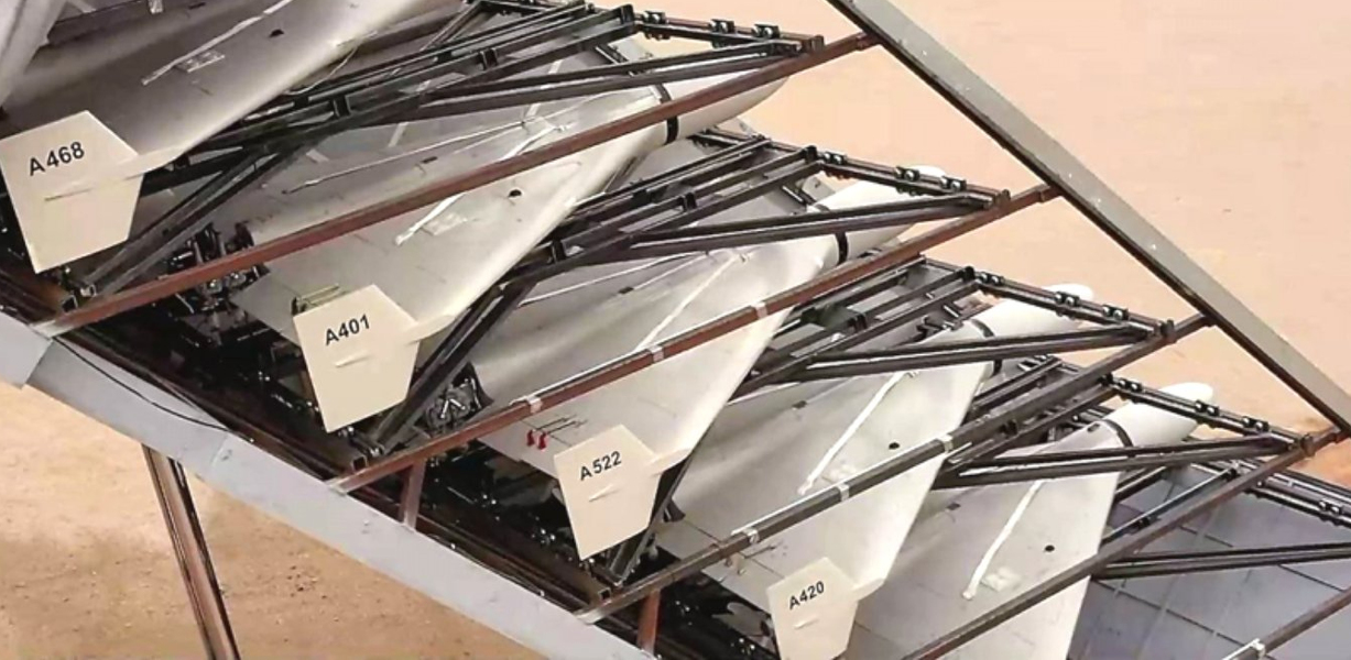 Batería de Drones Shahed 136, Montada en Unn Camión.