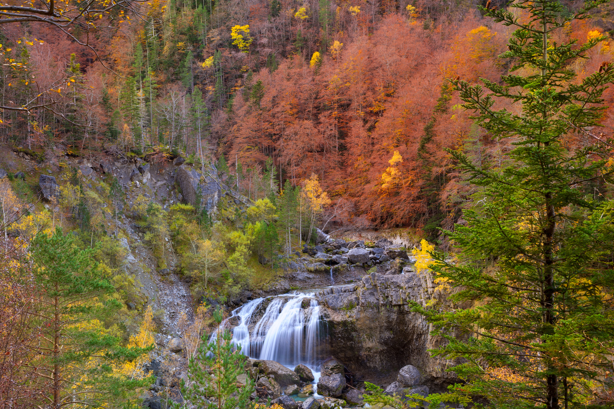 Cascada de Arripas, en el valle de Ordesa. Pirineos. Huesca