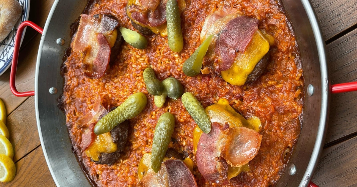 Paella de hamburguesa y otros pecados cometidos con este plato típico
