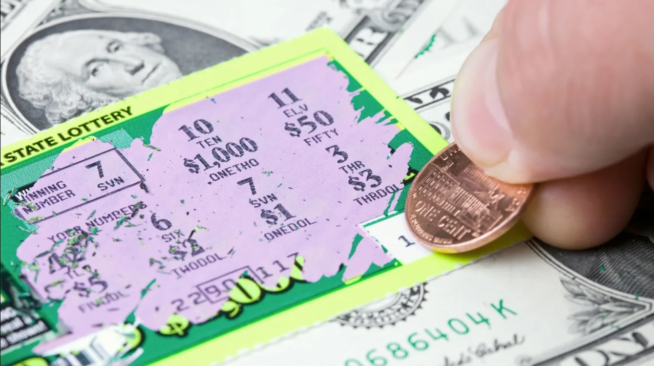 Imagen de un rasca de lotería estadounidense