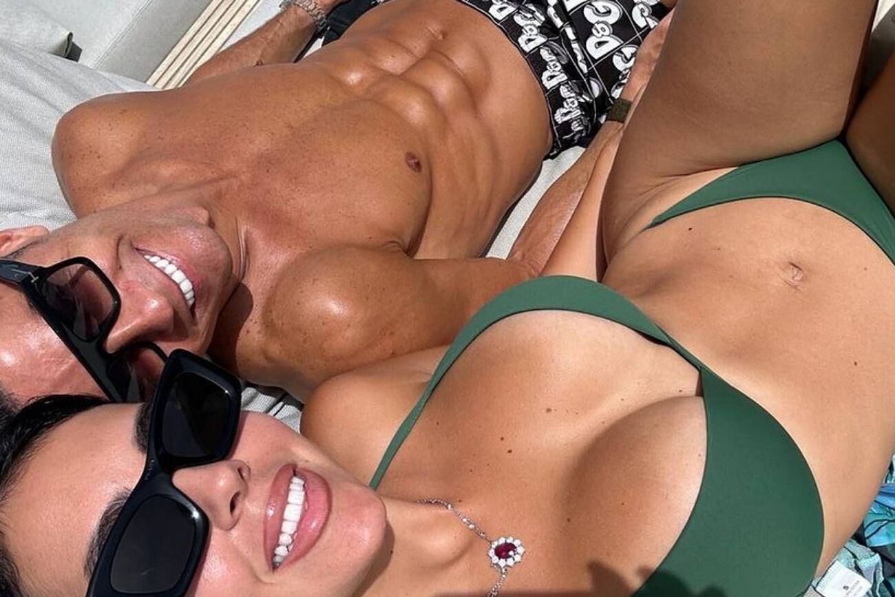 Cristiano Ronaldo y Georgina Rodríguez disfrutan sus vacaciones idílicas a bordo de un yate y luciendo cuerpazos.