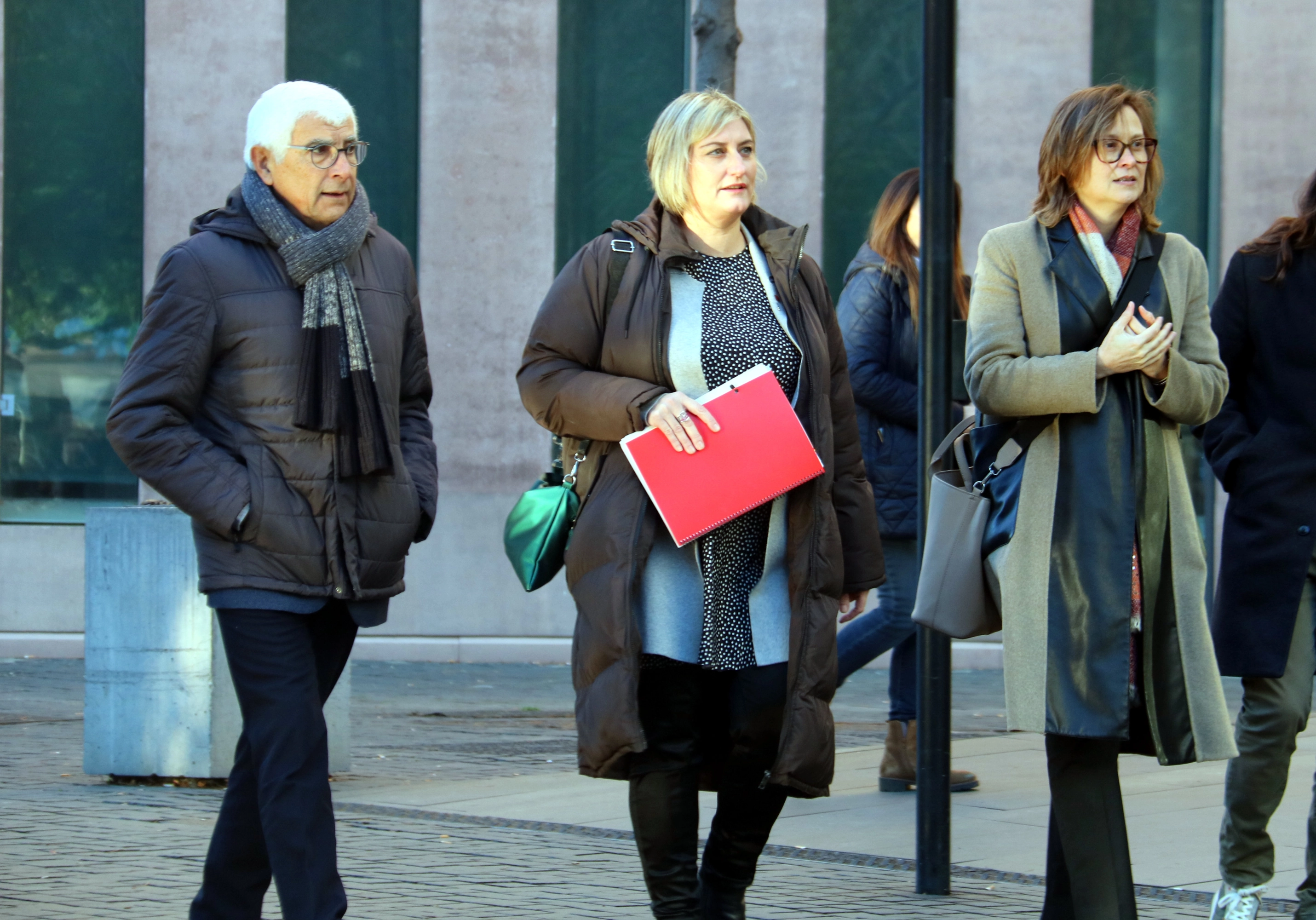 La exconsellera de Salud y vicepresidenta primera del Parlament, Alba Vergés, antes de entrar a declarar.