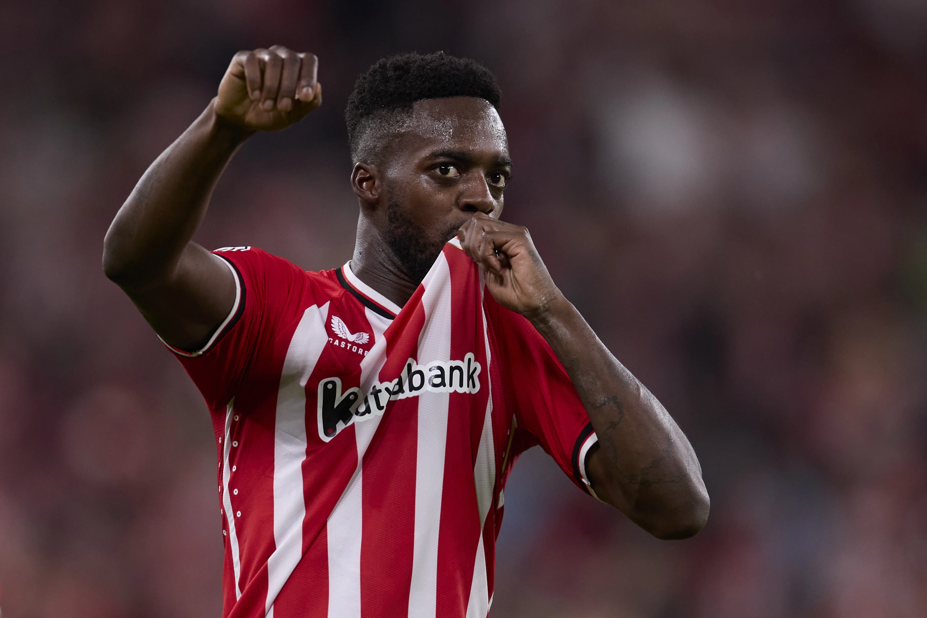 El bonito gesto de Iñaki Williams por las personas con autismo en el El bonito gesto de Iñaki Williams por las personas con autismo en el