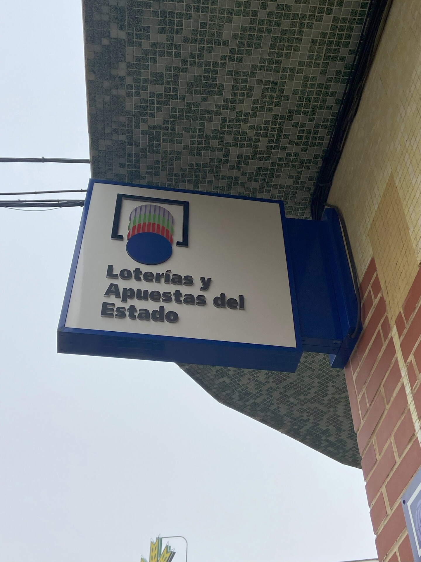 02/03/2024 La Lotería Nacional deja un premio de 6.000 euros en Pamplona. El dueño de un boleto de la Bonoloto validado en Martos (Jaén percibirá más de 1.700.000 euros --en concreto 1.702.238.03 euros-- al haber sido uno de los dos únicos acertantes de primera categoría (seis aciertos) en el sorteo celebrado este martes, según informa Loterías y Apuestas del Estado. Ese boleto ganador ha sido validado en la administración de Loterías número 2 del municipio jiennense, situada en la avenida Pierre Cibie, 4. SOCIEDAD ESPAÑA EUROPA EXTREMADURA