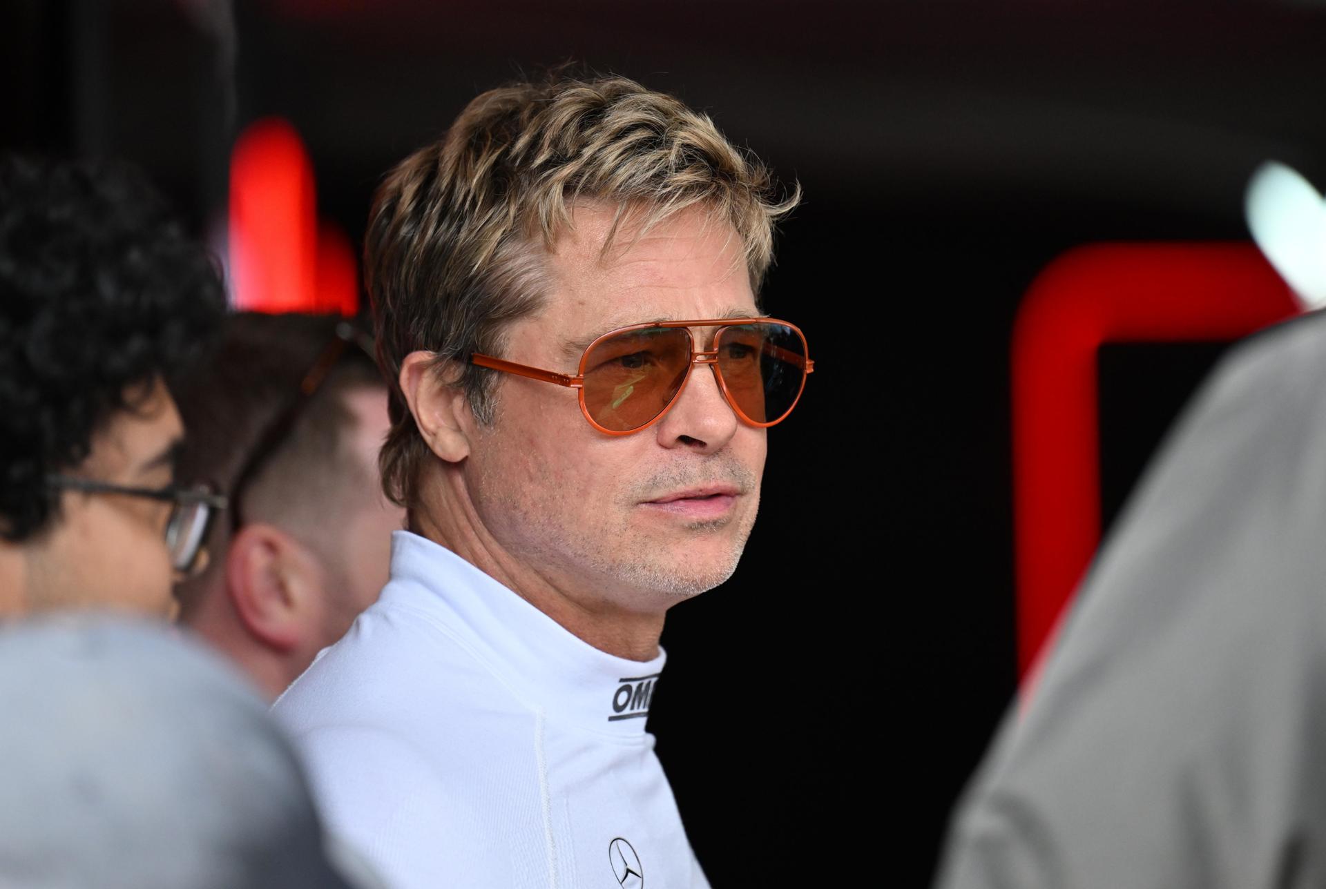 Brad Pitt durante la grabación de su próxima película de Fórmula 1