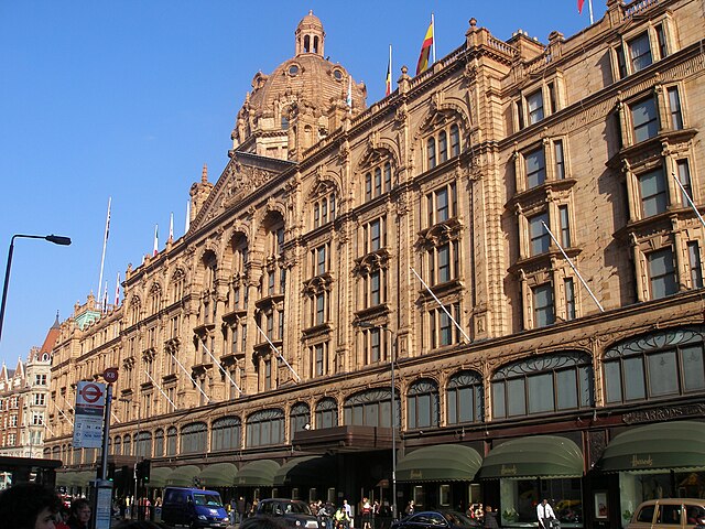 Imagen del exterior de los grandes almacenes Harrods, en Londres.