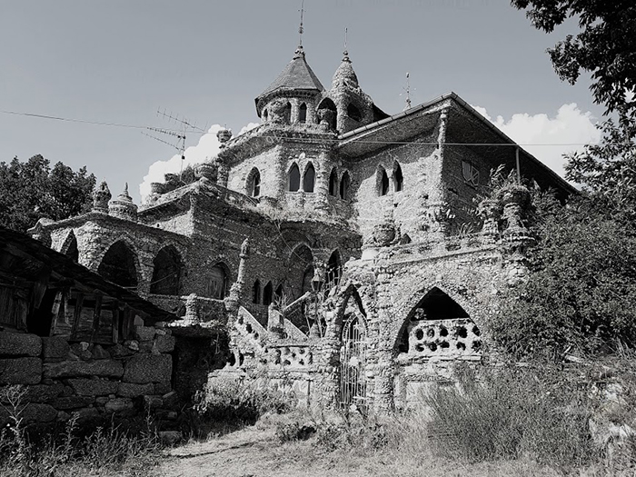 Casa das Pedriñas, del estilo arquitectónico de Gaudí.