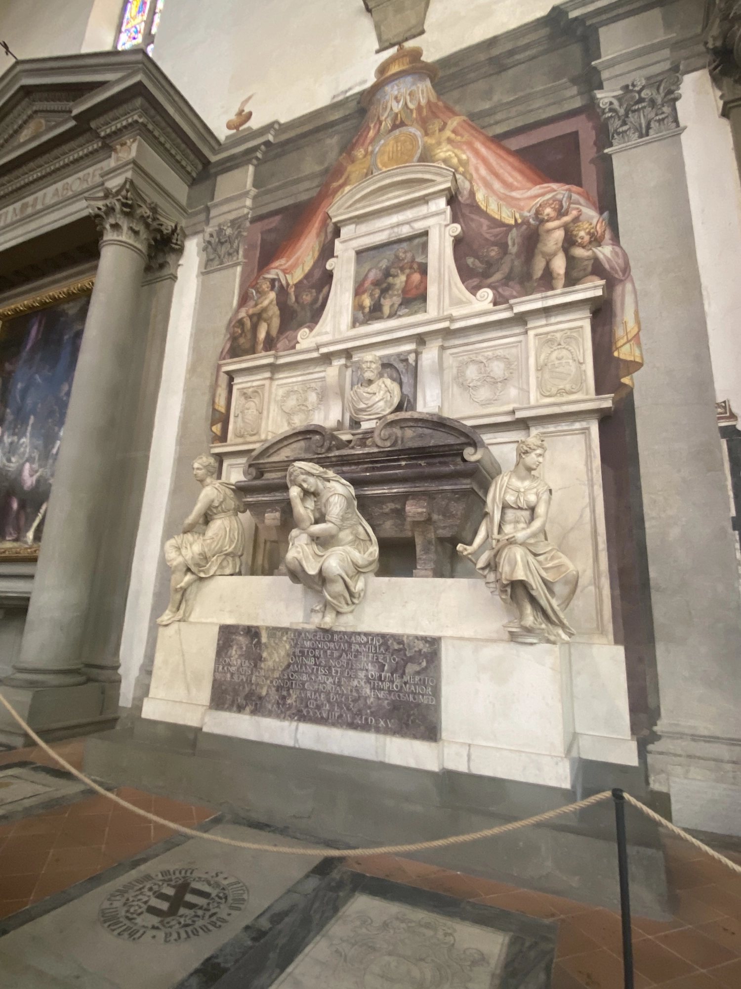 Tumba de Miguel Ángel en la Basílica de la Santa Croce, Florencia (Toscana, Italia)