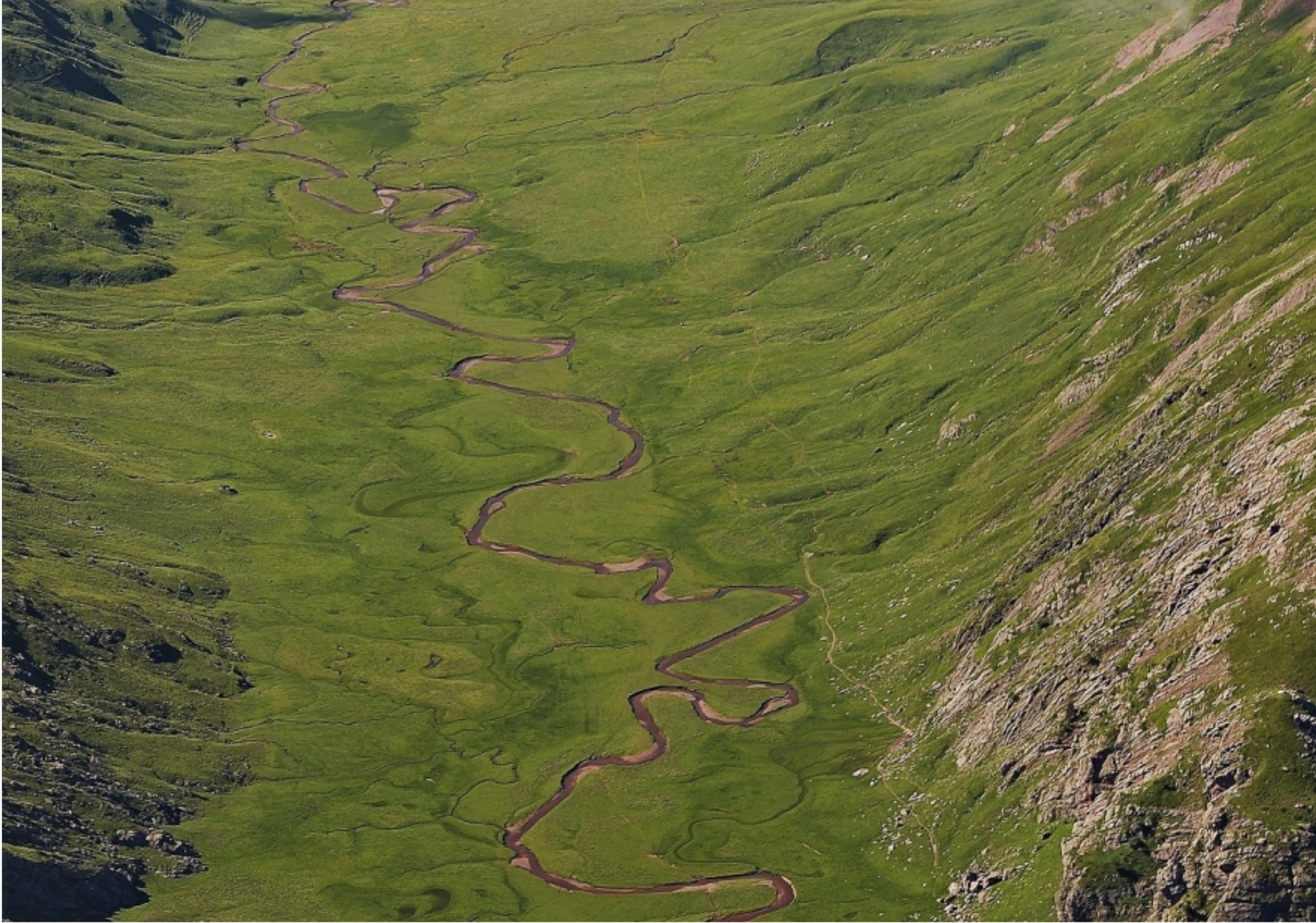 Aguas Tuertas, en el Parque Natural de los Valles Occidentales